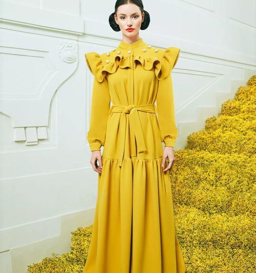 服裝工藝趨勢 褶皺 荷葉邊等服裝設(shè)計技法匯總