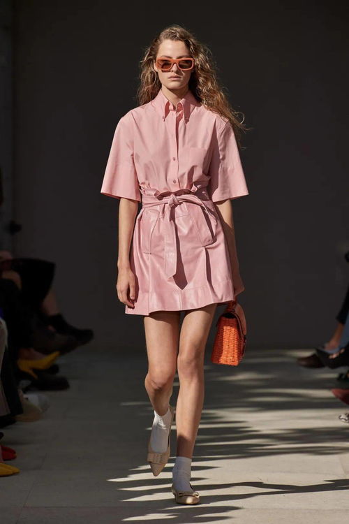 還在為找面料煩惱嗎？秀場(chǎng)五大常見面料，錯(cuò)過將遺憾終身